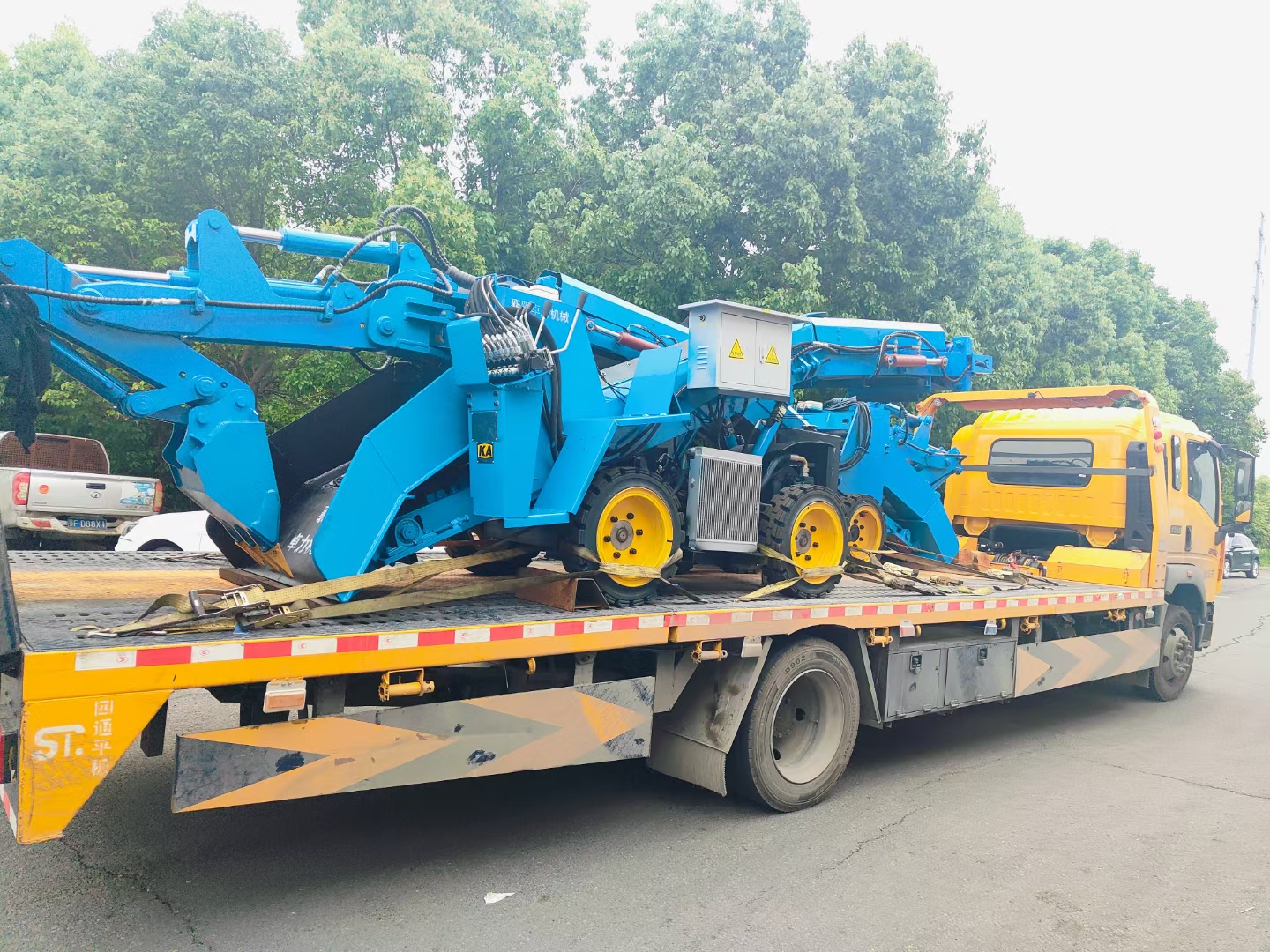 西北礦產(chǎn)開(kāi)發(fā)井下電動(dòng)扒渣機(jī)不可缺